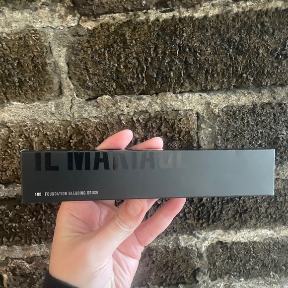 BNIB IL MAKIAGE #100 Foundation Blending Brush - Picture 2 of 4